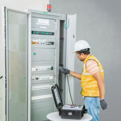 Valise mobile de recherche de defaut en regime IT - IMDMFLK1 Schneider Electric