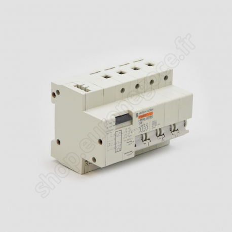 Circuit Breakers iC60  - 18147 - Fin de série : XC40 4P 25A  C