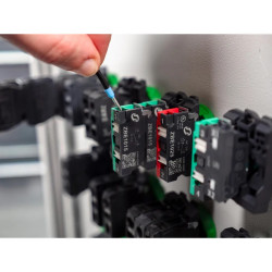 BT CLE 3 POS GCD 1F PUSH IN - XB4BG035 Schneider Electric