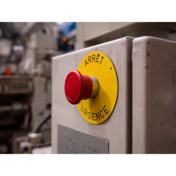 Harmony - étiquette circulaire jaune 3D - Aresto Emergenza - ZBY9620 Schneider Electric