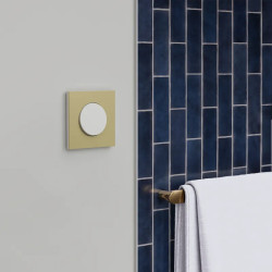 Odace Métal - plaque de finition 1 poste - effet Laiton support blanc